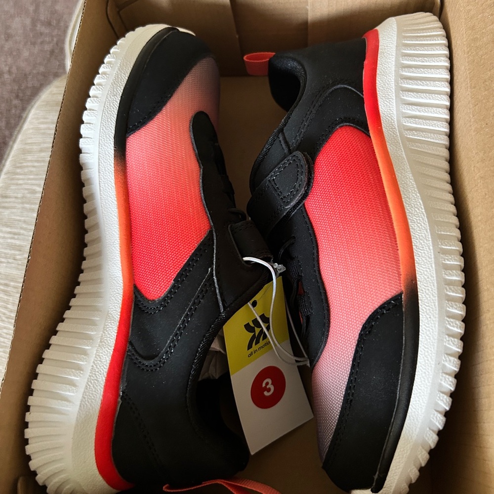 Ara Kids Black and Pink Sneakers